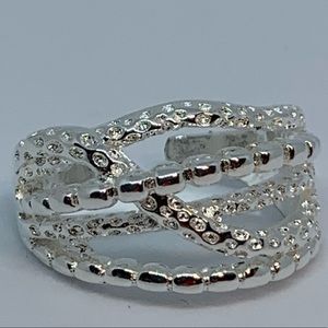 CHAIN OF SILVER ADORNED RING